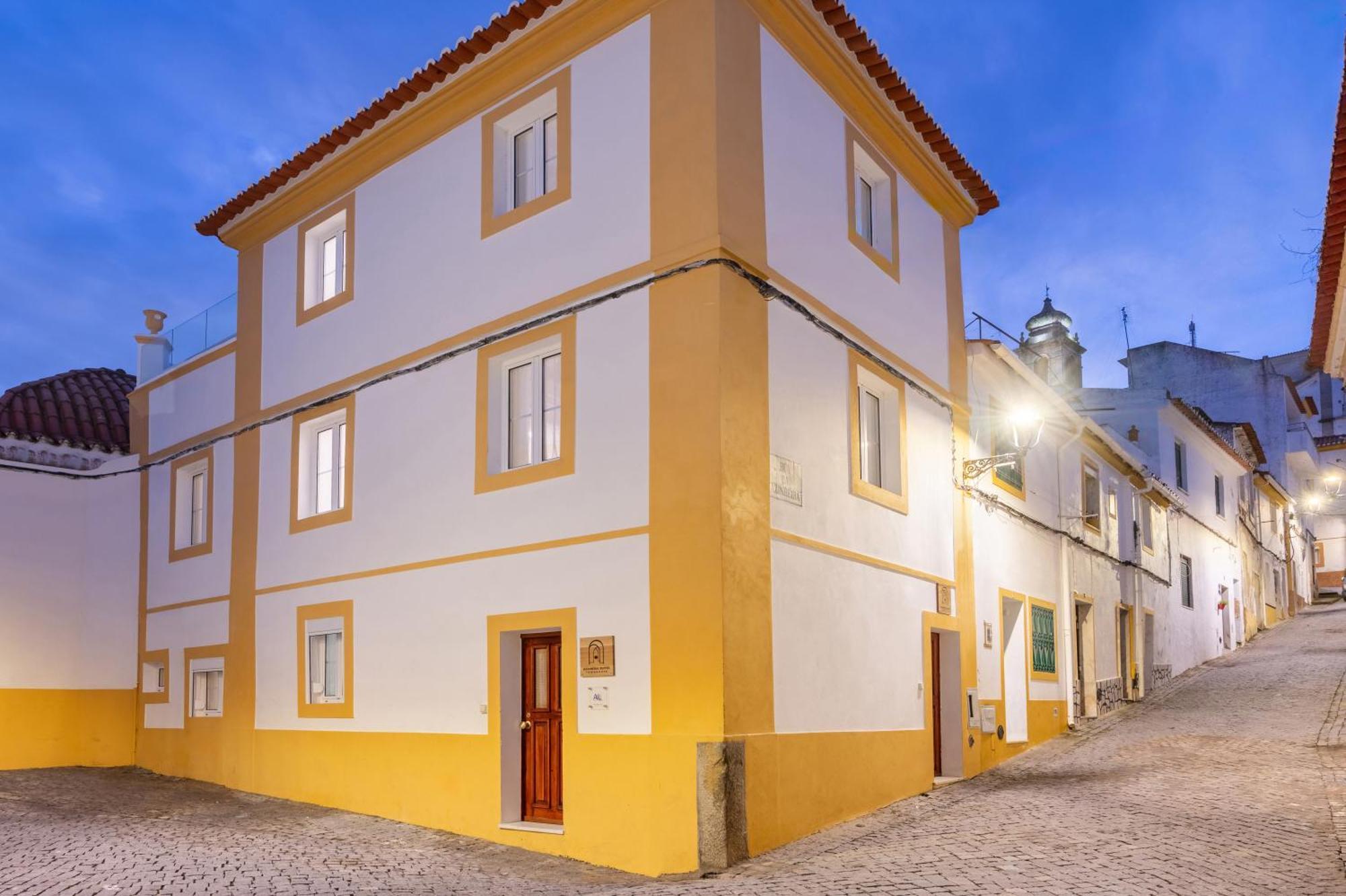 Azinheira Suites Townhouse - Alojamento Turistico (Adults Only) Elvas Exterior foto